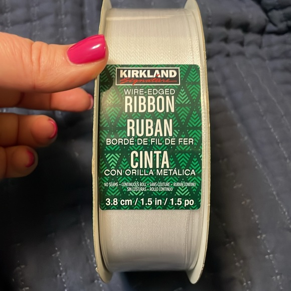 White Wire-Edged Ribbon - Picture 4 of 6